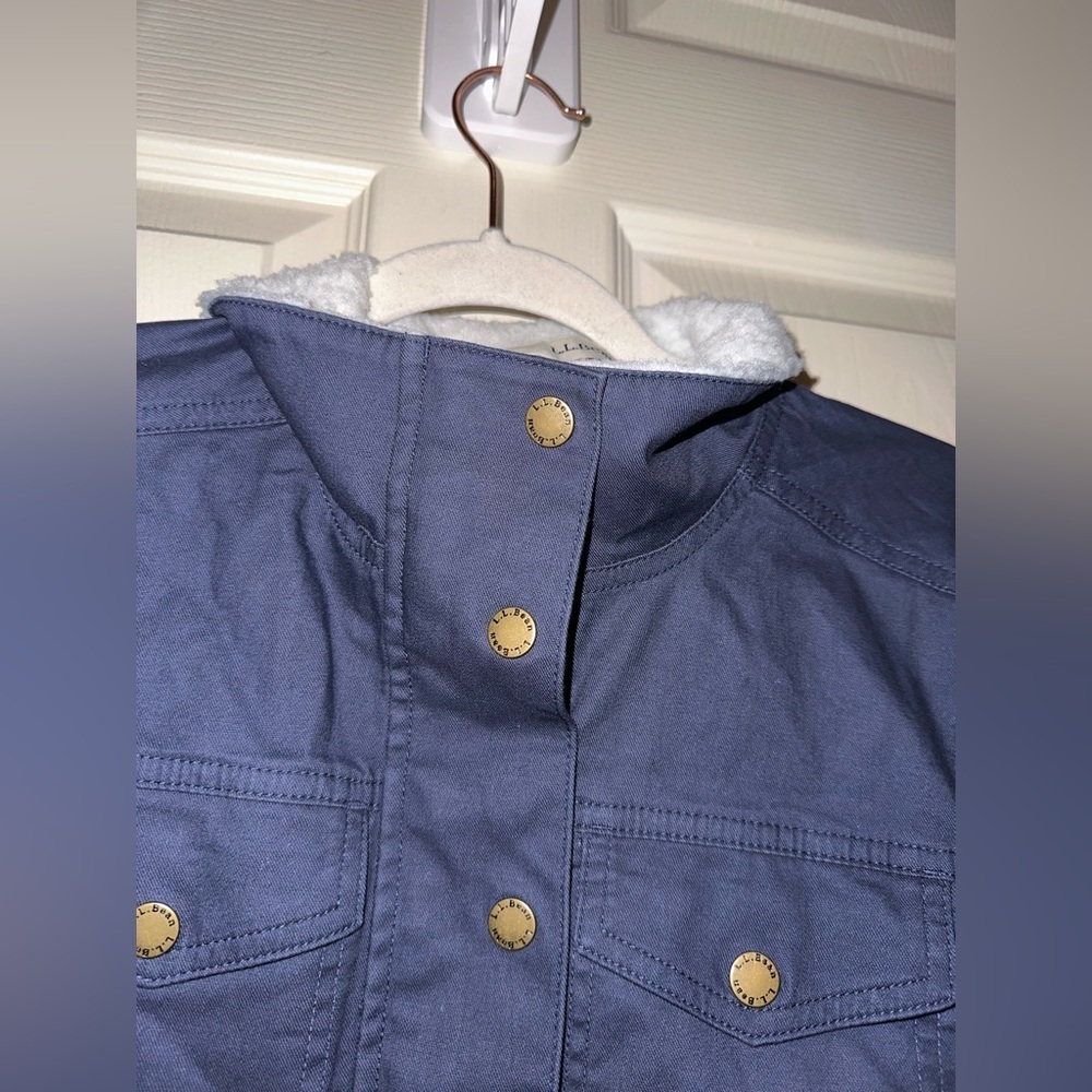 L.L. Bean Dark Blue Utility Jacket with White Sherpa Collar XS pet. outdoor fall - Picture 9 of 13